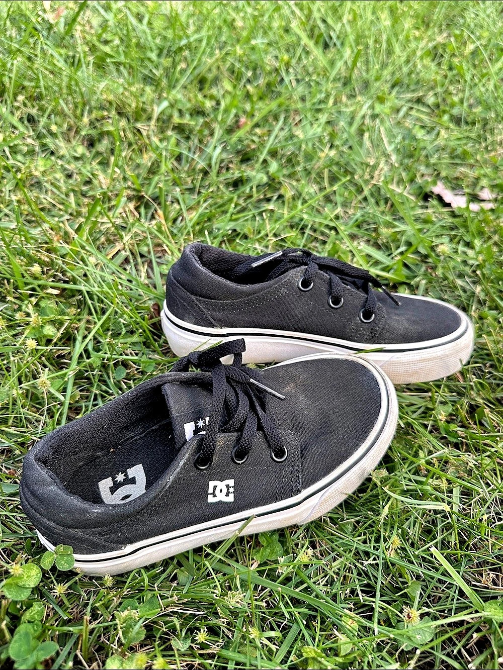 DC Court Graffik Black & White Sneakers US 11.5